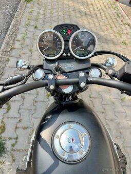 Moto guzzi v7 stone - 4