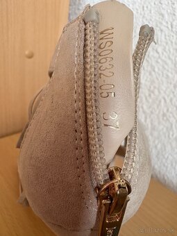 Topánky na vysokom opätku - 4