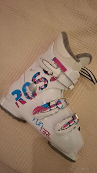 Predám set  lyže Rossignol 108cm+ lyžiarky R - 4