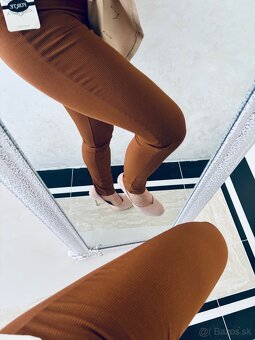 Damske vrubkovane leginy caramello - 4