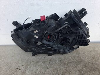 VW PASSAT B8 2014- PRAVÉ PREDNÉ SVETLO - 4