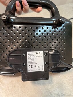 Tefal sendvičovač - 4