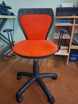 Kancelárska stolička - 4