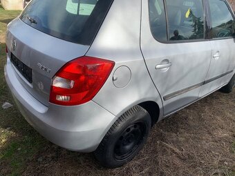 Rozpredam skoda fabia 2 - 4