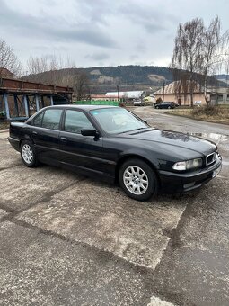 Rozpredam bmw e38 750i - 4