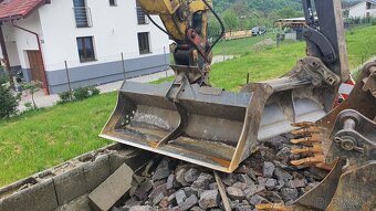 KOMATSU WB97R-8 - 4