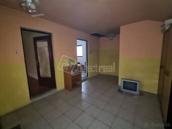 Dva dvojposchodové rodinné domy s dvojmiestnou garážo… - 4