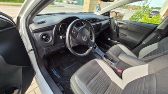 Toyota Auris 1.8 Hybrid TS - 4