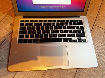 MacBook Air 13” (2014) – i5, SSD, puzdro + myš + krabica - 4