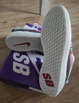 Tenisky Nike SB Nyjah Free 2 – Black/White/Red, veľkosť 38 ( - 4