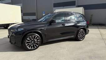 BMW X5 xDrive30d M Sport– Black Sapphire - 4