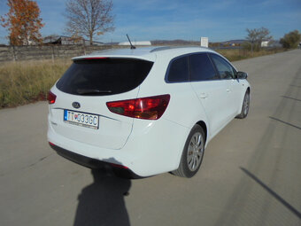 Kia Cee´d SW 1.4 CVVT LX, benzín, combi, r.v.9/2015 - 4