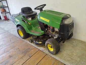Traktorová kosačka John Deere - 4
