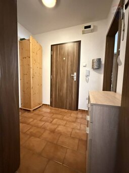 PRENÁJOM: 4IZBOVÝ BYT, DUNAJSKÁ STREDA - NÁM. SNP - 4