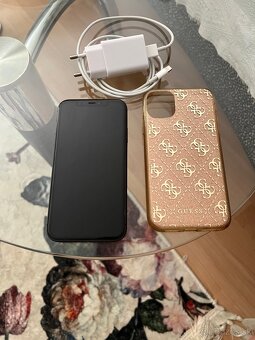 Predám iPhone 11 64GB farba: čierna - 4