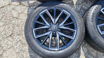 5x114,3 R17 --- TOYOTA YARIS CROSS - 4