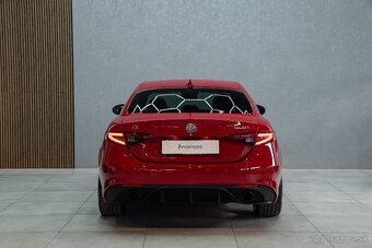 Alfa Romeo Giulia 2.0 206kW, automat, 4x4, 2022, DPH - 4