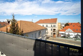 Luxusný veľkometrážny 2-izbový byt v tesnej blízkosti centra - 4