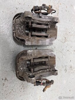VW Touareg Brembo brzdy brzdové strmene - 4