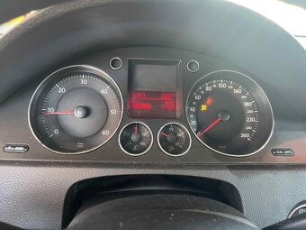 Volkswagen Passat B6 - 4