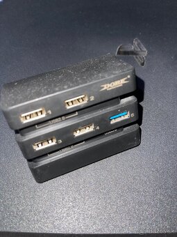 PlayStation 4 pro 1TB + 2 ovládači - 4