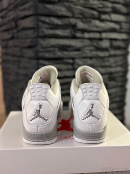 Jordan 4 White Oreo - 4