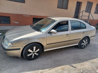 Škoda Octavia 1.6i 74kw - 4