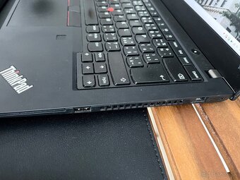 ThinkPad T490 - 4