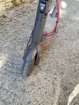 Dobrý deň vymenim elektrickú kolobežku - 4