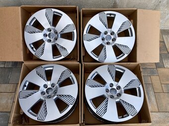 Alu disky org AUDI 5x112 8,5J ET36 R19 - 4