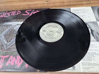 lp TWISTED SISTER - COME OUT AND PLAY - 4