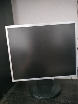 vga_monitory[17''] - 4
