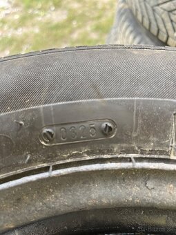 Gumy 195/60 R15 - 4