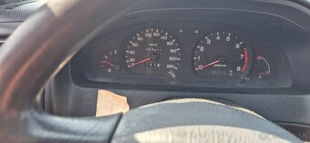 Nissan Almera - 4