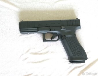 Predám airsoft Glock 17 - 4