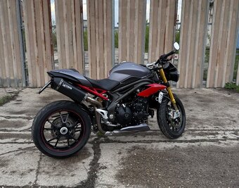 Triumph speed triple R - 4
