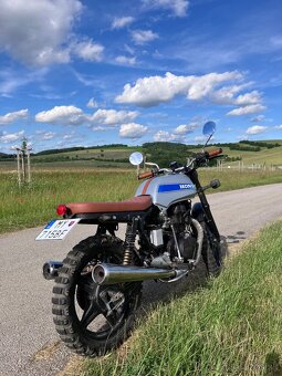 Honda CB250N - 4