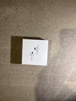 Apple AirPods 4 – nové, nerozbalené - 4