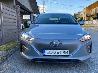 Hyundai Ioniq Electic 28kwh PremiumSE, super stav - 4