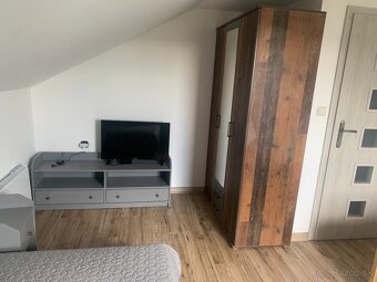 4 izby, 2 kúpeľne, kuchynka - 4