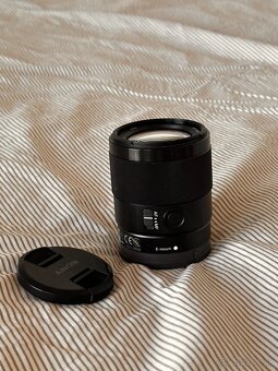 Sony FE 35mm f/1.8 - 4