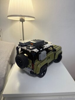 Predávm Lego technic Land Rover Defender - 4