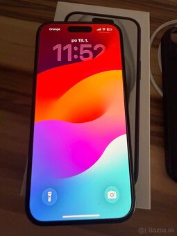 Apple IPhone 15 čierny - 4