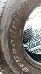 Bf goodrich All tereain 285/70/17 - 4