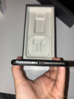 iPhone 8plus 64GB - 4