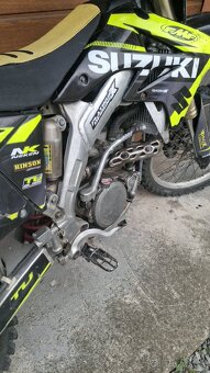 Suzuki RM-Z 250 - 4