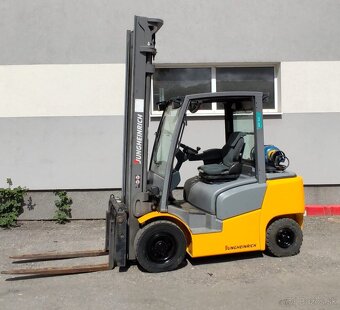 Plynovy VZV Jungheinrich TFG 425 ( váhy, zadná kamera) - 4