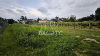 Stavebný pozemok vo Viničnom – pokojná ulica, kompletné... - 4