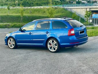 ŠKODA OCTAVIA 2 RS DSG 2,0 tdi 125 kw Race Blue WEBASTO - 4