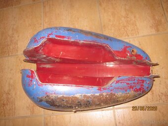 Jawa 250 350 kývačka panelka nádrž - 4